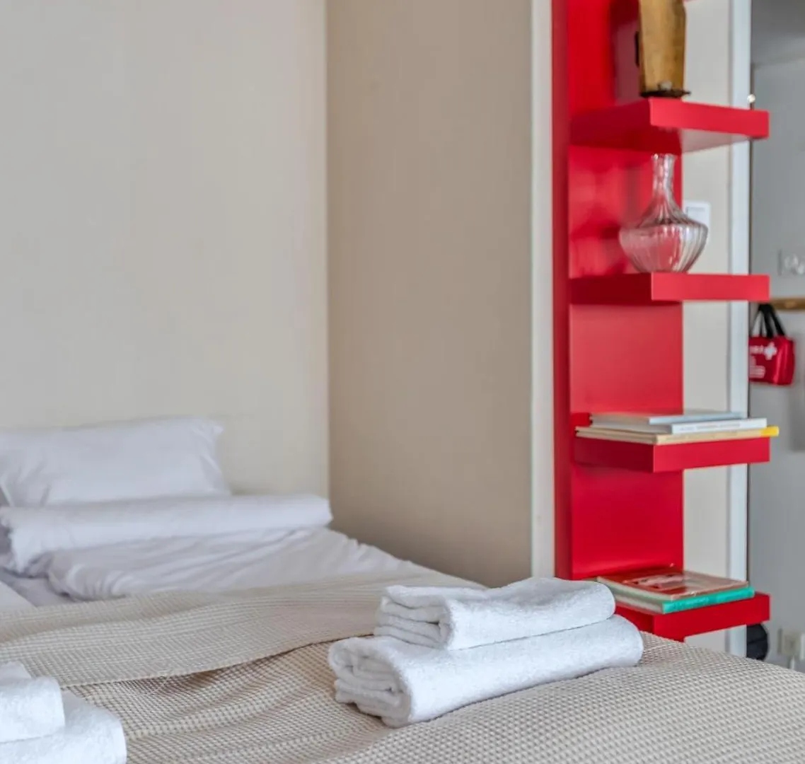 Vibrant And Central W Netflix, Wifi, 200M Tram And Bus Helsinki Finland